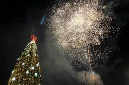 الزبابدة تحتفل بإضاءة شجرة الميلاد