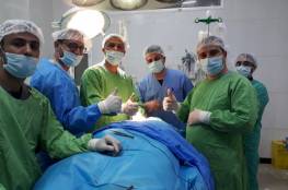 غزة: طاقم طبي يُجري سلسلة عمليات جراحية ضخمة على الشريان الأبهر وتفرعاته