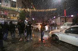 الشرطة تناشد المواطنين بعدم التحرك بمركباتهم في ظل تساقط الثلوج