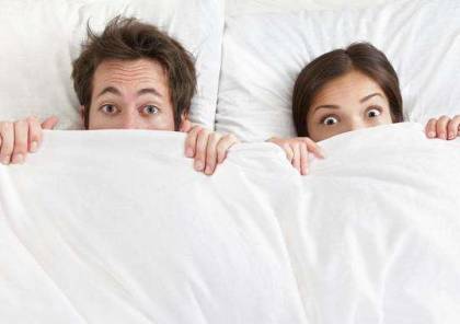 دراسة تحذر: نوم الزوجين بنفس الفراش "ضار بالصحة"