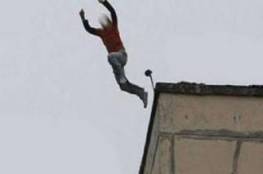 انتحار شاب ألقى بنفسه من أعلى برج غرب مدينة غزة