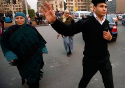 مصري يتخلص من والده ووالدته وعمته بإلقائهم في بئر للصرف الصحي