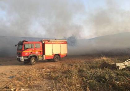 حريق في كيبوتس إسرائيلي مجاور للقطاع جراء إلقاء زجاجات حارقة