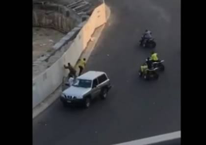 شاهد: دهس شرطي سعودي بعد الاعتداء عليه من قبل شبان بجدة