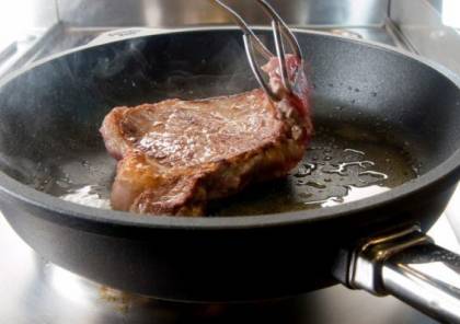اللحوم المقلية وراء اصابة 40 % من الرجال بسرطان البروستاتا