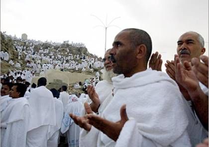 حجاج مكرمة خادم الحرمين يصلون الى جبل عرفات