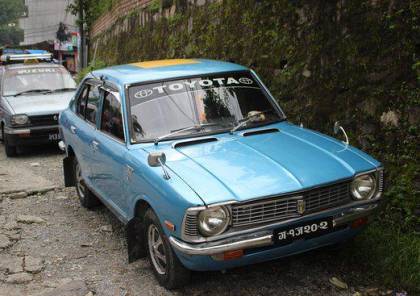 نيبال تحظر سير السيارات الأقدم من 20 عاماً