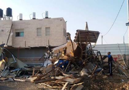  الاحتلال يهدم شقة سكنية في الزعيم ويعتقل 8 مقدسيين 