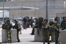 سلطات الاحتلال تغلق مداخل بيت عينون  شمال الخليل حتى اشعار آخر