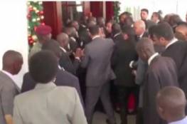 فيديو: اشتباك بالأيدي بين حرس السيسي وحرس الرئيس الأوغندي