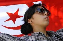 المطالبة باقرار قانون يمكن التونسيات من الزواج باجانب