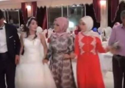 شاهد: عروس تركية تهرب من فرحها لحظة انفجار سيارة مفخخة