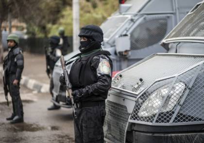 القاهرة:مقتل جندى مصري بانفجار عبوة ناسفة واصابة 4 آخرين 