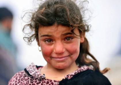 موناليزا الموصل تشعل مواقع التواصل .. هربت من القصف وابتسمت للكاميرا !