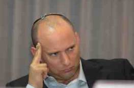 بينيت "صبياني وعديم المسئولية" في اجتماع الحكومة الإسرائيلية