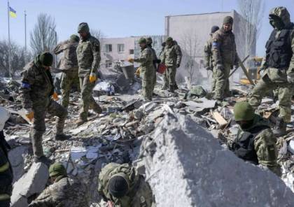 صور..عشرات القتلى في قصف موقع عسكري في ميكولاييف الأوكرانية