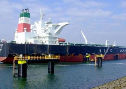 القناة 12 : إسرائيل تهدد باستهداف نقل النفط الإيراني لسورية 