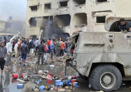 مقتل ضابطين مصريين واصابة اخرين بتفجير انتحاري في العريش