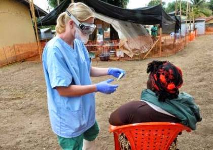 عالم بأمراض النباتات: أمريكا دفعت ملايين الدولارات لنشر وباء الإيبولا