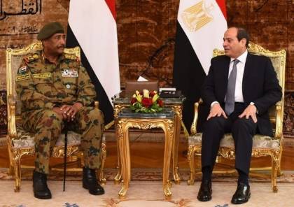 السيسي ورئيس المجلس العسكري السوداني يوقعان اتفاقية لمكافحة الإرهاب