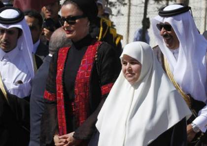 مصادر فلسطينية : مصر منعت زوجة هنية من السفر عبر معبر رفح الى قطر 
