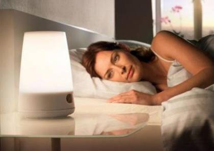 إضاءة الغرفة أثناء النوم تسبب زيادة الوزن