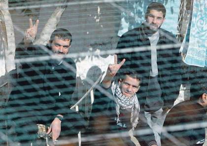 1500 اسير يبدأون إضرابا مفتوحا عن الطعام غدا الاثنين