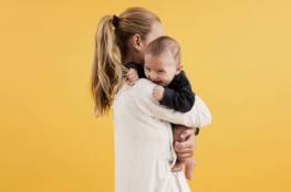 دراسة: الأمومة تعادل عمل وظيفتين ونصف بدوام كامل