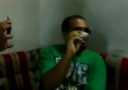 فيديو :سعودي ياكل عصفور حي ليحصل على جوال