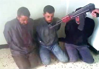 مقاتلون من «الجيش الحر» يروون تفاصيل التعذيب من سجون «داعش»
