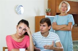 كيف تتعاملين مع تدخل الأهل في خلافاتك مع زوجك؟