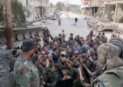"الأسد" يزور الجبهات في الغوطة الشرقية 