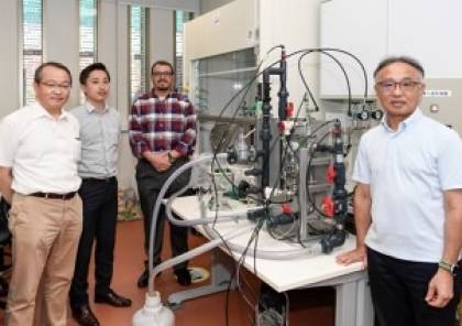 فريق من باحثي جامعة الإمارات وجامعة أكيتا اليابانية  يتوصل لتقنية جديدة  لمعالجة المياه المستخرجة من ابار البترول