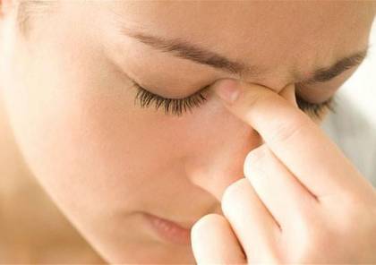 الضغط على هذه الأماكن في الوجه يخفّف من أعراض التهاب الجيوب الأنفية