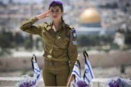صحيفة: سجن مجندة اسرائيلية لرفضها الخدمة بالجيش 110 يوماً
