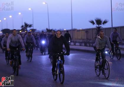 شاهد: السيسي على الدراجة مبتسماً ويشارك في ماراثون بالقاهرة