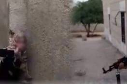 فيديو مروع: شاب سوري يقتل شقيقته الصغيرة بسلاح رشاش 