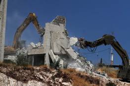 قوات الاحتلال تهدم منزلا في جبل المكبر شرق القدس