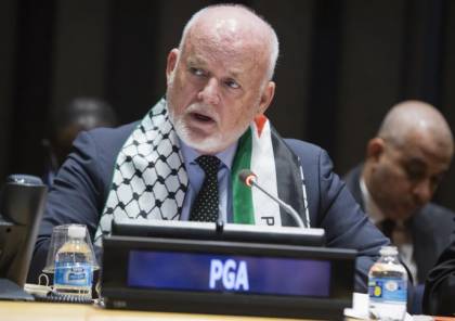 تحريض إسرائيلي على مسؤول أممي ارتدى العلم الفلسطيني