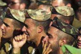 ضابط إسرائيلي يلتقط "سيلفي" في غزة قبل مقتله بالقطاع
