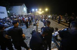 كرواتيا تغرق في طوفان اللاجئين