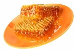 6 فوائد لتناول العسل الخام