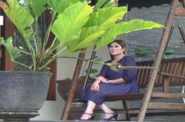 فيديو.. سيدة إندونيسية "تعرض نفسها للزواج وبيتها للبيع"!