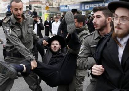 يهود "الحريديم" يهاجمون موكب ليبرمان في القدس المحتلة