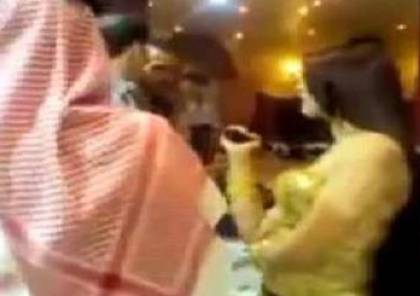 الرياض:شيشة ورقص وفتيات بجانب الحرم المكي