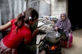 "يسرائيل هيوم" : الاوضاع الاقتصادية بغزة خطيرة وارتفاع كبير في تكاليف الحياة والانفجار قادم