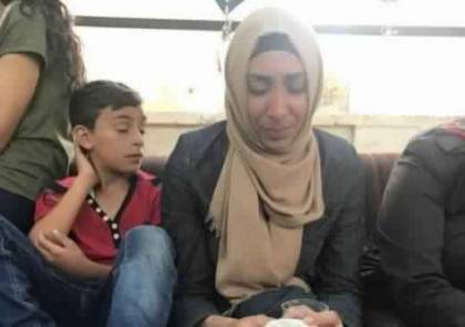 تمديد اعتقال والدة الشهيد ابو غنام بتهمة "التحريض" عبر فيسبوك