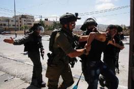 الاحتلال يعتقل شابين فلسطينيين اجتازا السلك الفاصل مع قطاع غزة