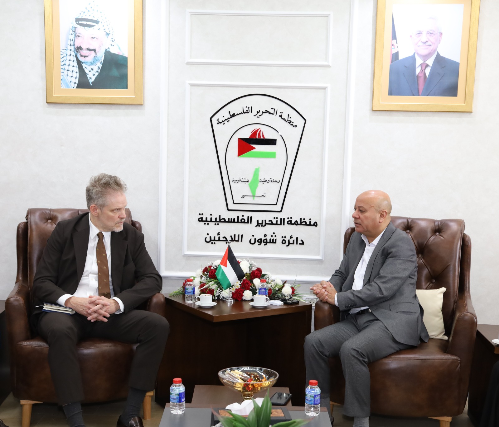 أبو هولي يبحث مع ممثل المنسق الخاص للشؤون السياسية أوضاع اللاجئين وتحديات "الأونروا"