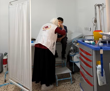1500 مستفيد من حملاتها الطبية: بيت مال القدس تنفذ يوما طبيا مجانيا في مخماس
